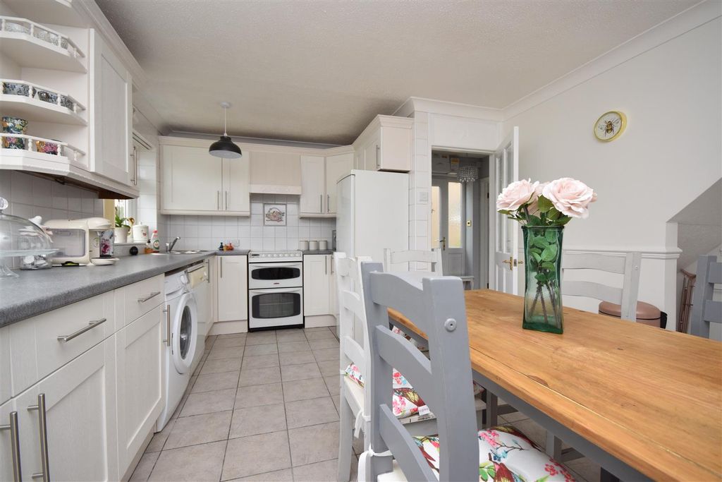 Property photo 2 of 13 6.Jpg