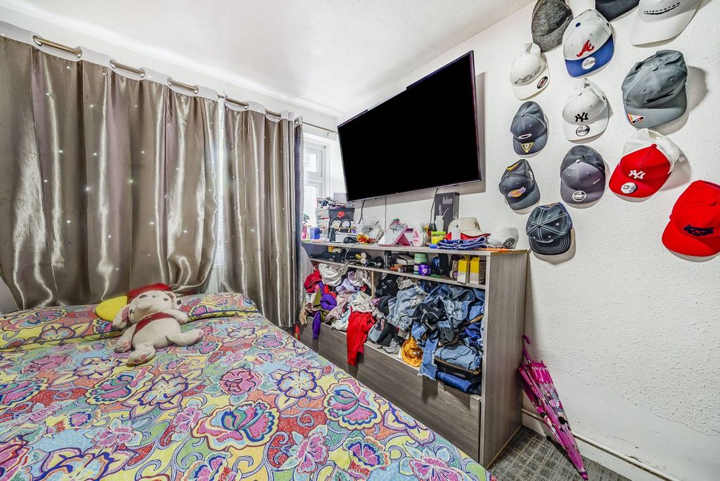 Property photo 1 of 4