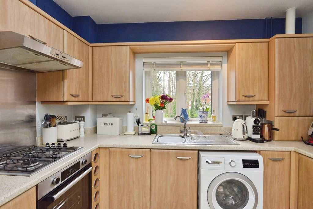 Property photo 3 of 12 Pbox-Img.Jpg