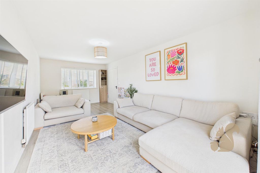 Property photo 3 of 17 Living Room