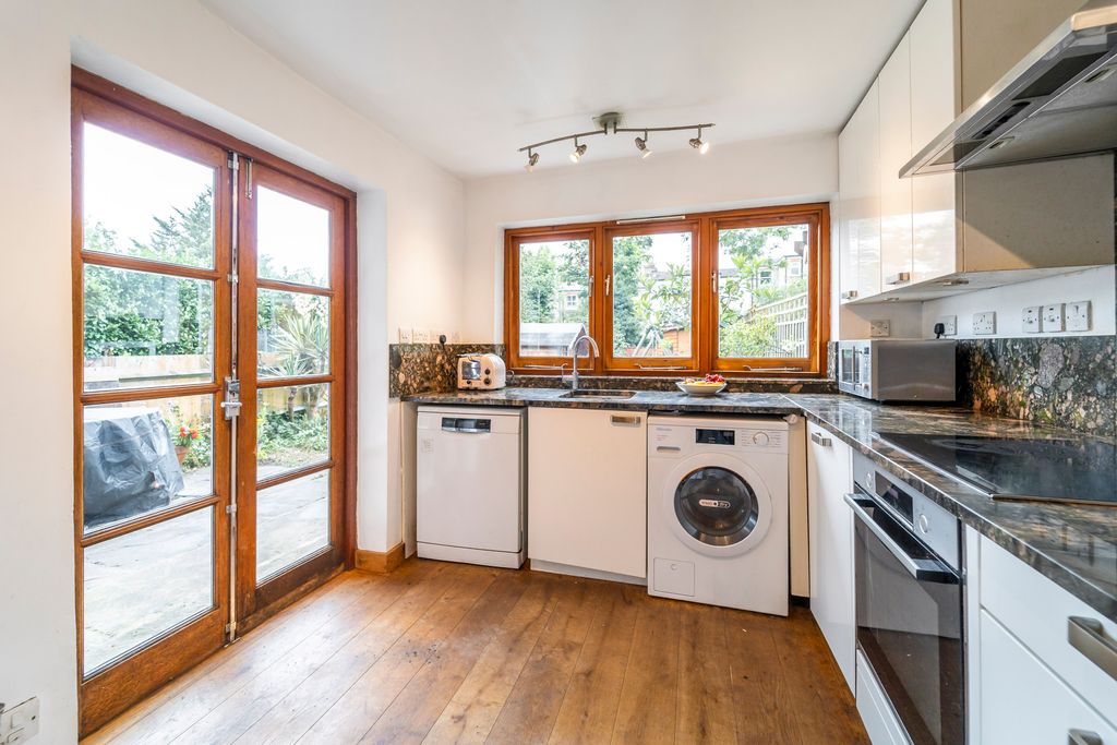 Property photo 2 of 13 Ndb06706