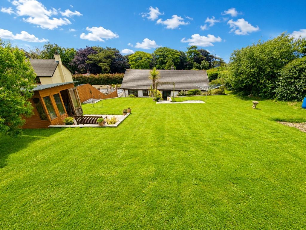 Property photo 2 of 16 5334041