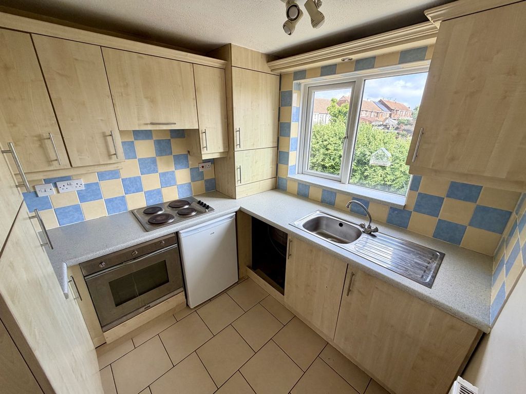 Property photo 3 of 6