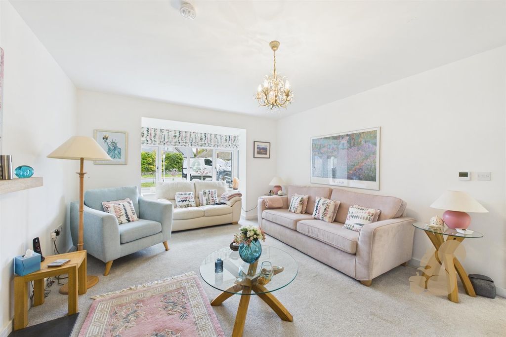 Property photo 2 of 35 Cam03877G0-Pr0265-Still004.Jpg