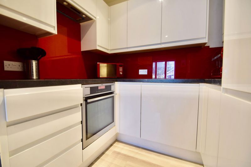 Property photo 3 of 11 Photo 1