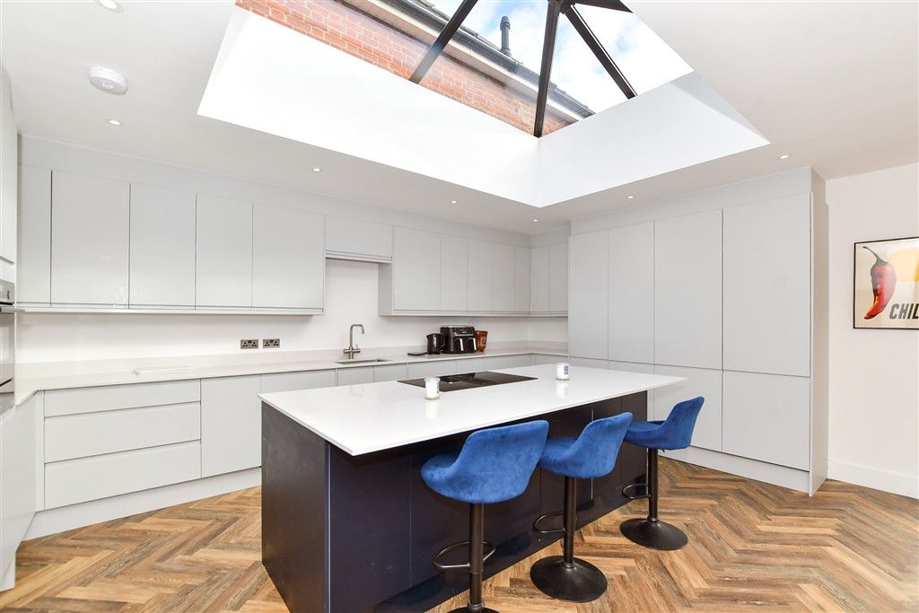 Property photo 3 of 18 Kitchen/Diner