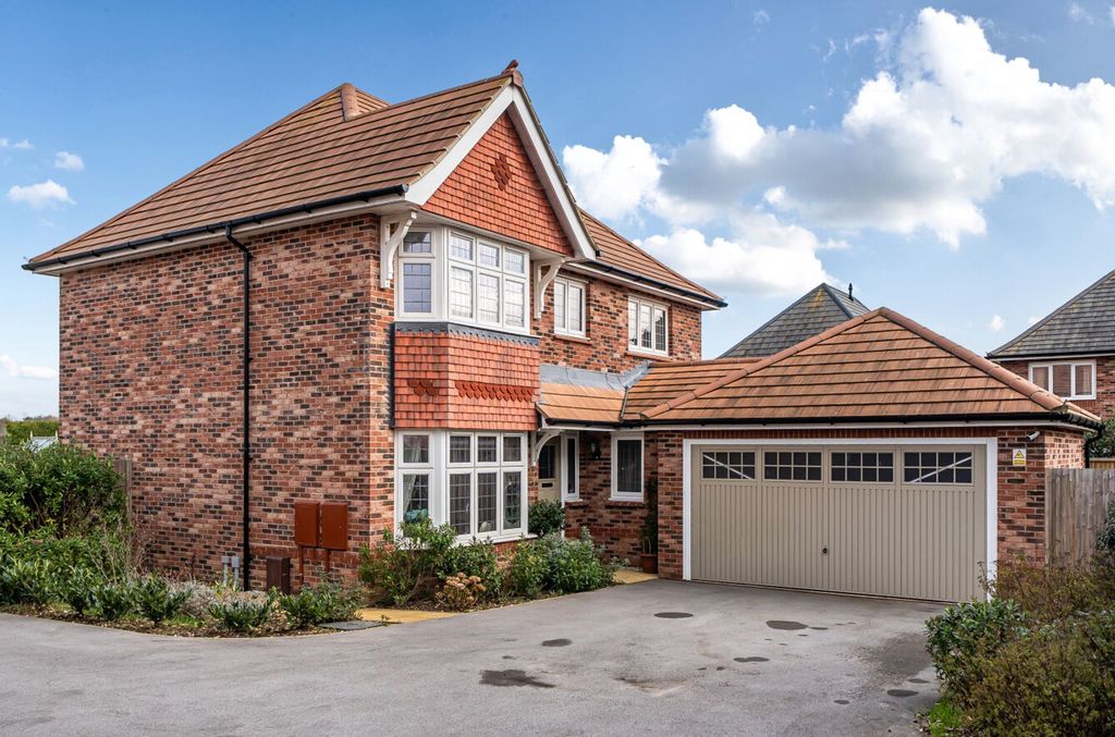 Property photo 1 of 21