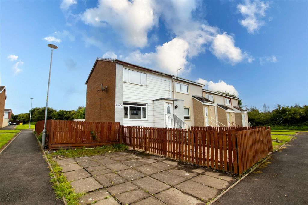 Property photo 2 of 17 Front.External.2.Jpg