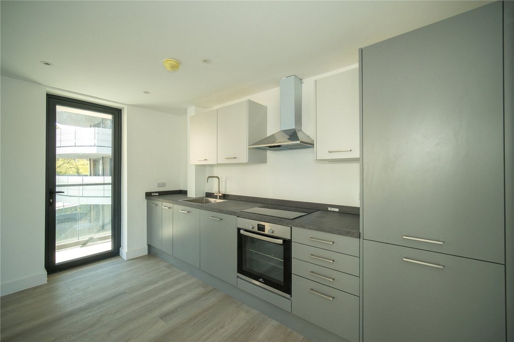 Property photo 2 of 8 Picture No. 04