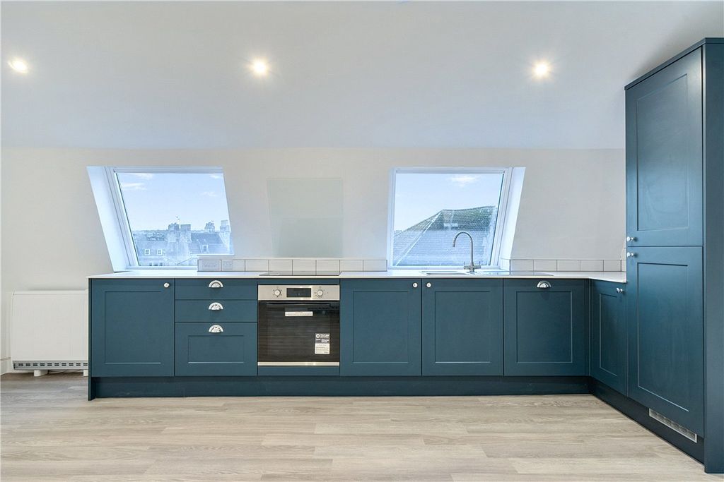 Property photo 2 of 10 Picture No. 11