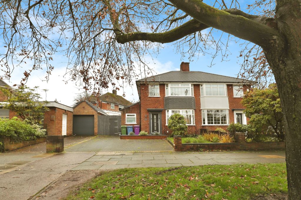 Property photo 1 of 15 Front