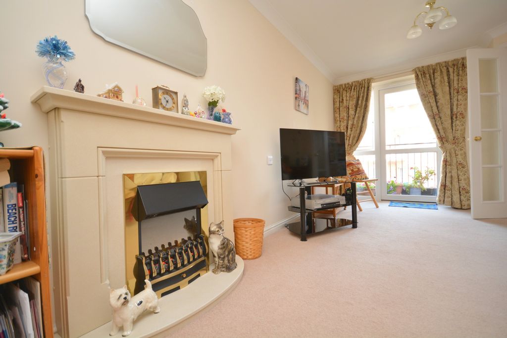 Property photo 3 of 11