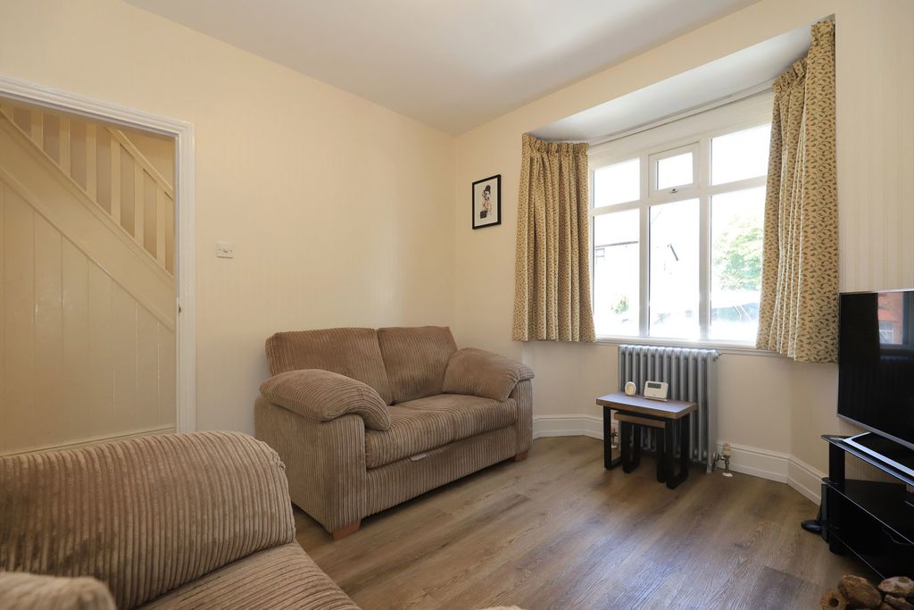 Property photo 3 of 32