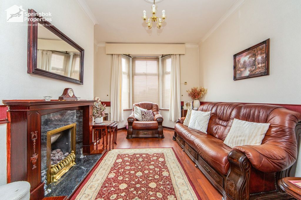 Property photo 3 of 13 Image 2