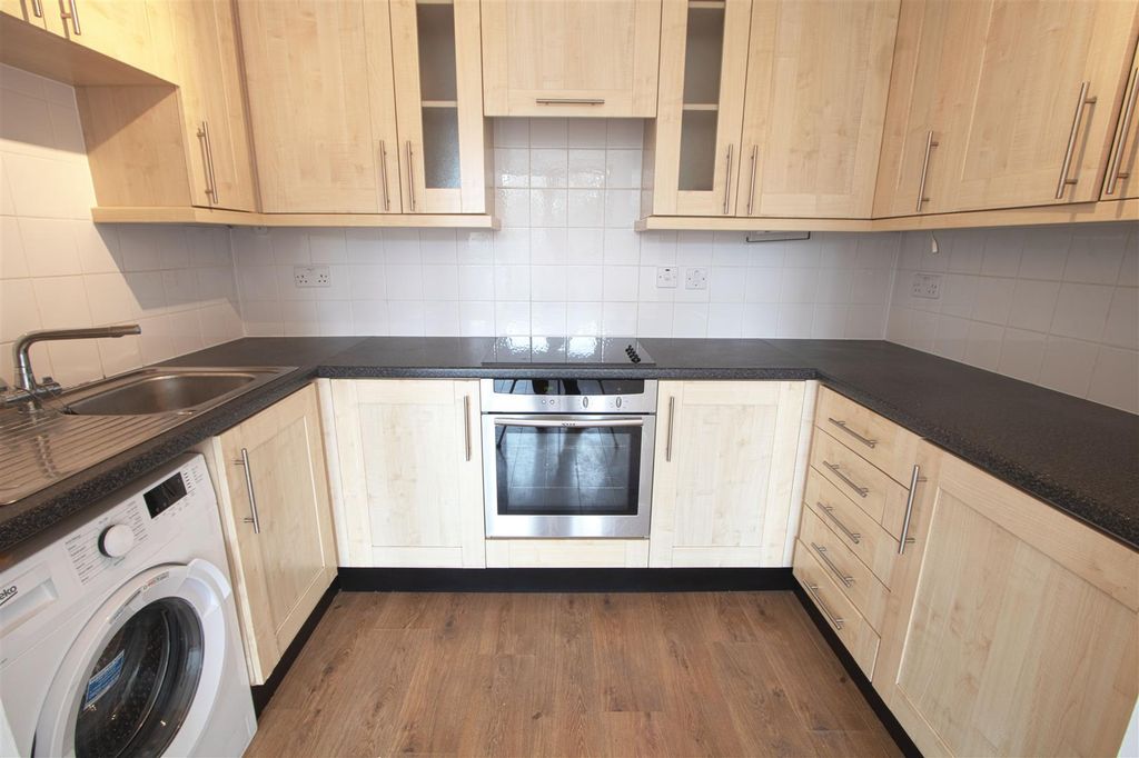 Property photo 3 of 6 Kitchen.Jpg