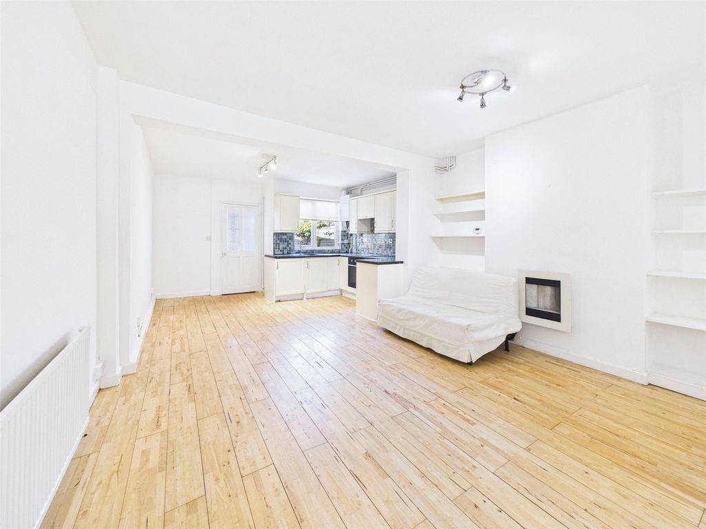 Property photo 2 of 12 Picture No. 03