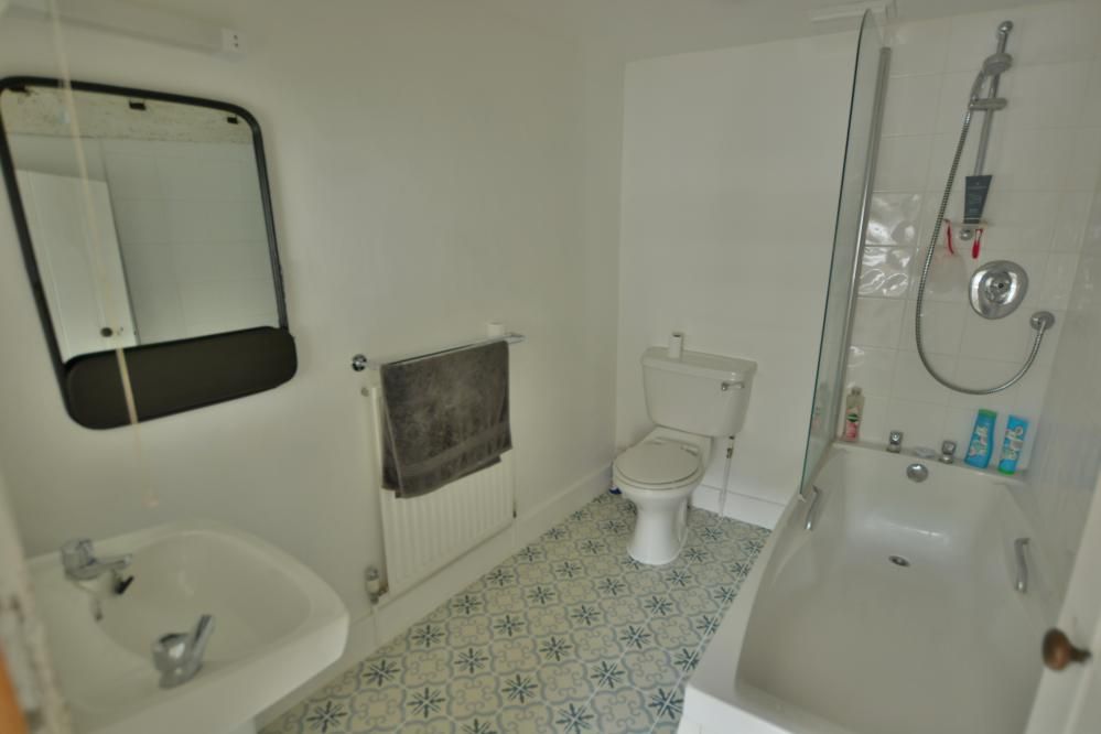 Property photo 3 of 29 Agents Notes