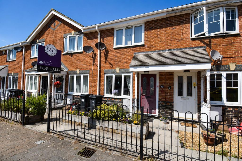 Property photo 1 of 11