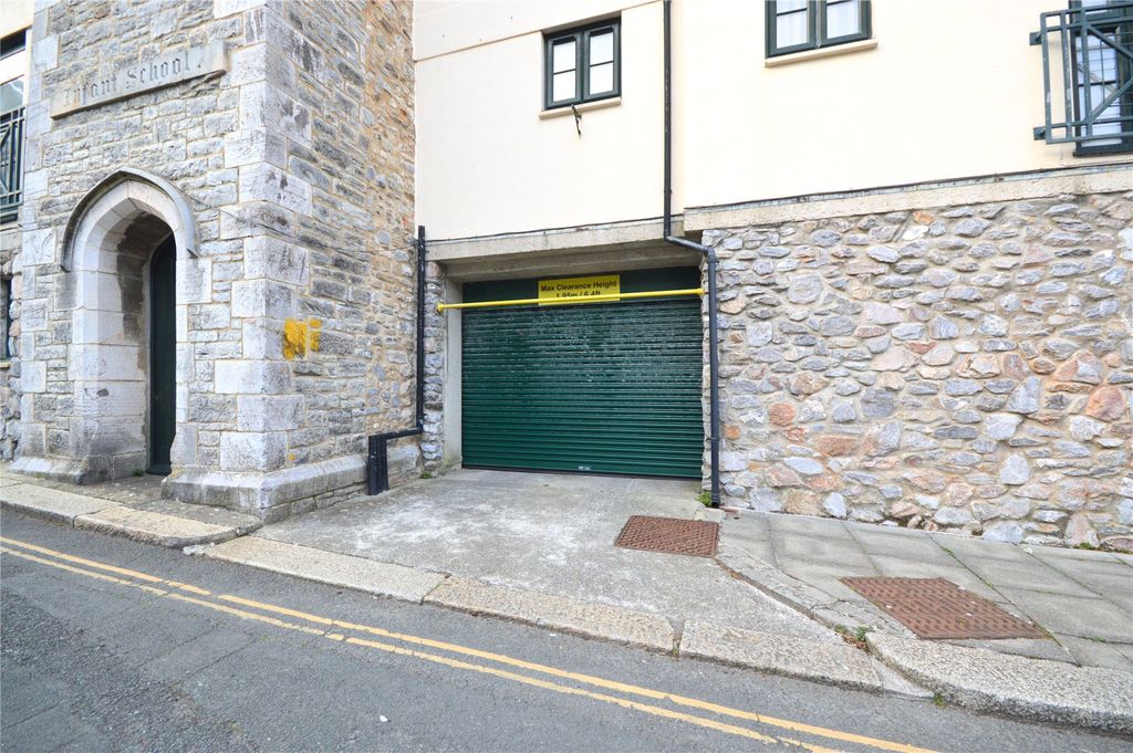 Property photo 2 of 11 Picture No. 21