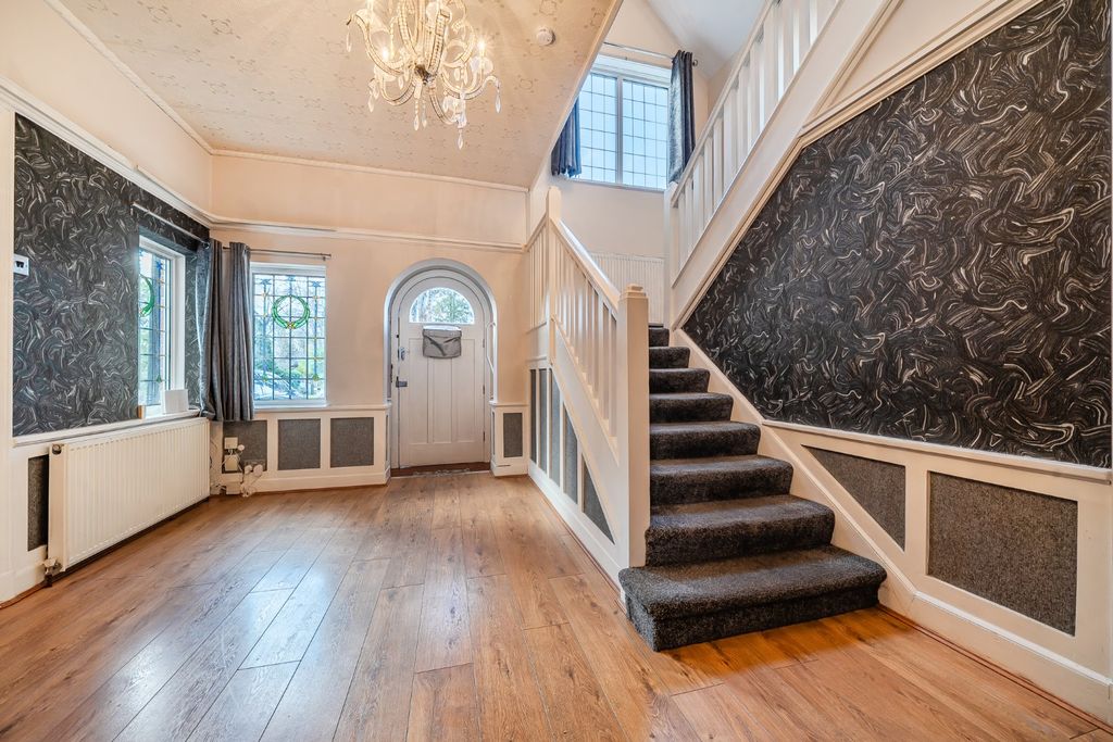 Property photo 2 of 9 Picture No. 12