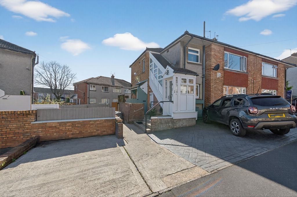 Property photo 1 of 20 4919593