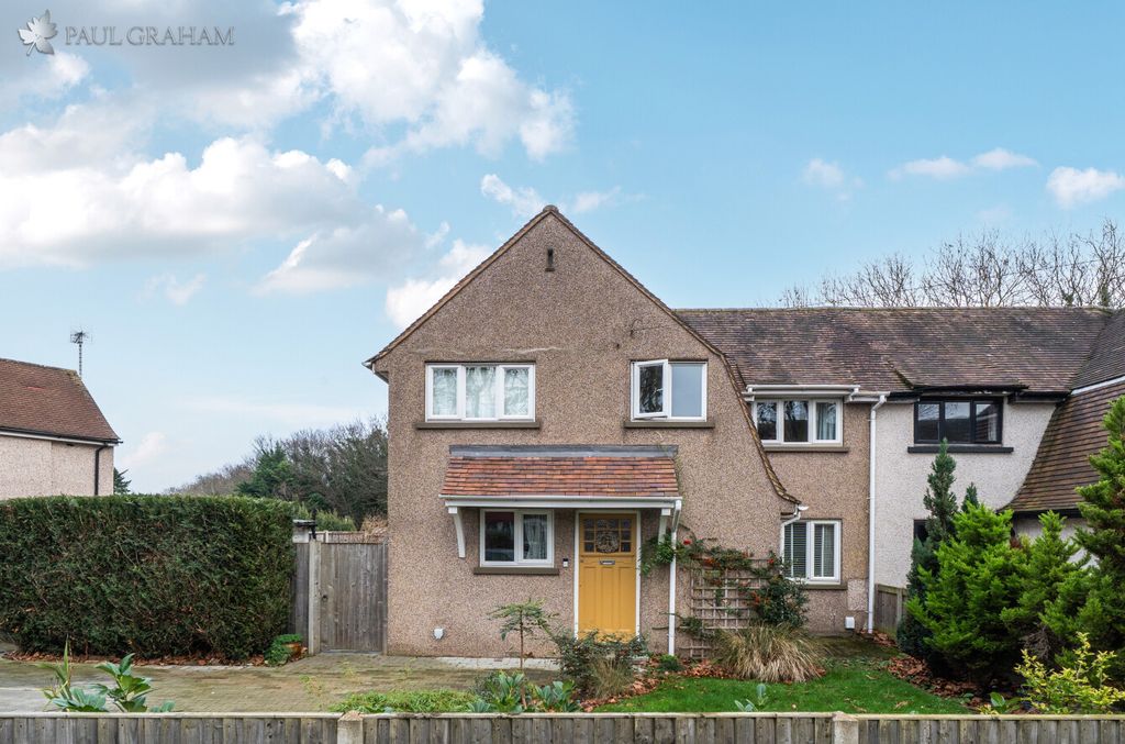 Property photo 2 of 20 3d26F397-F2F5-43B5-Be17-Bd6B825Ac21A