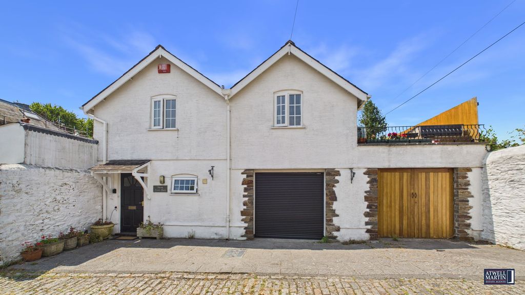 Property photo 1 of 29