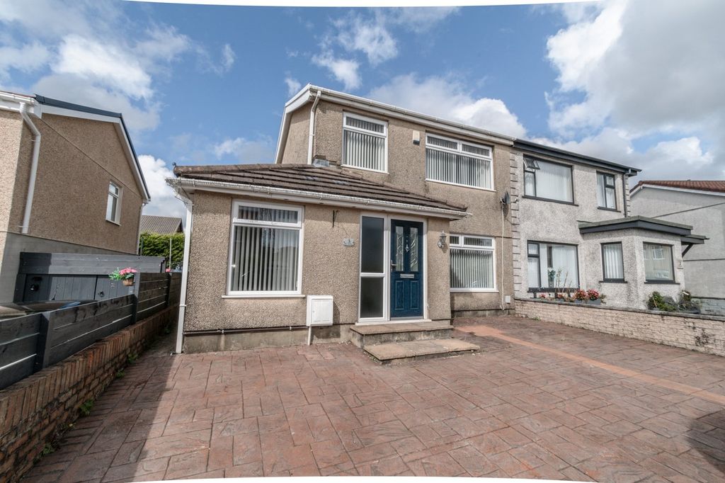 Property photo 1 of 25