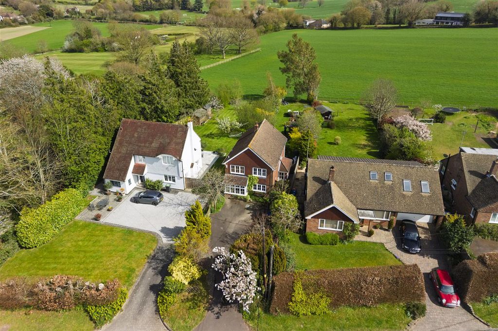 Property photo 2 of 31