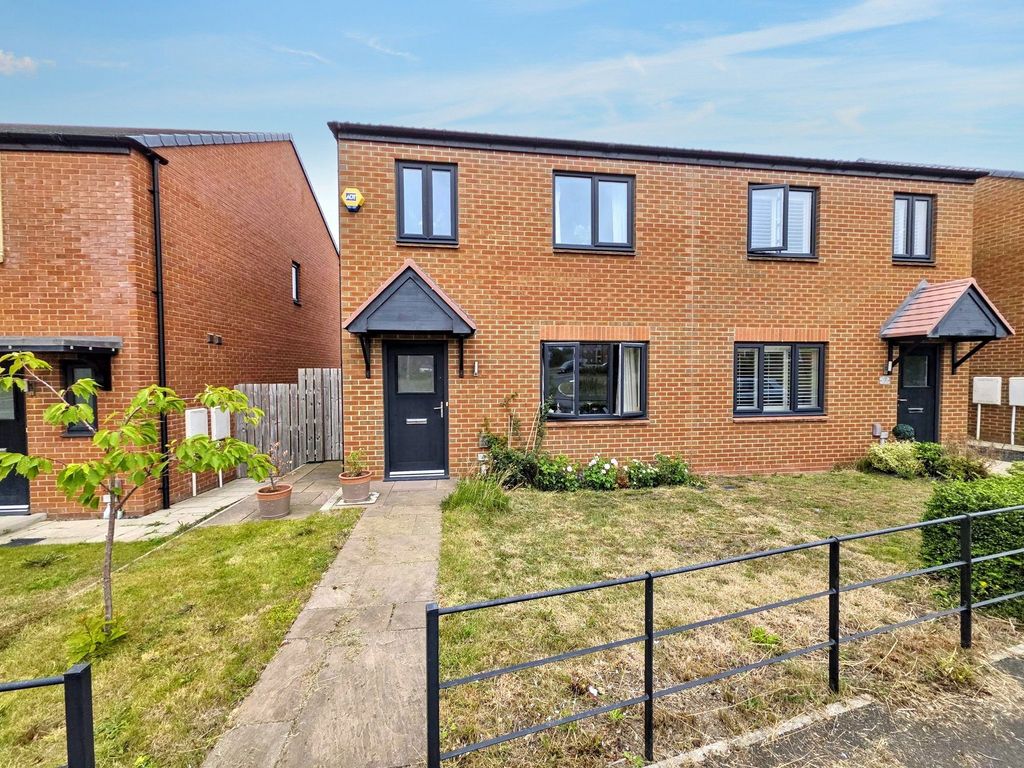 Property photo 1 of 18