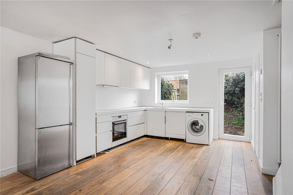 Property photo 3 of 15 Picture No. 08