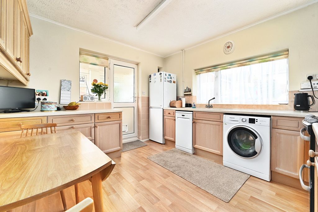 Property photo 3 of 26 Picture No. 02