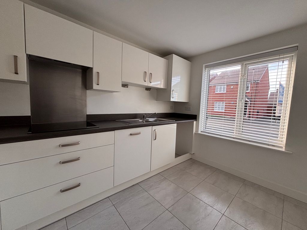 Property photo 2 of 13 Kitchen