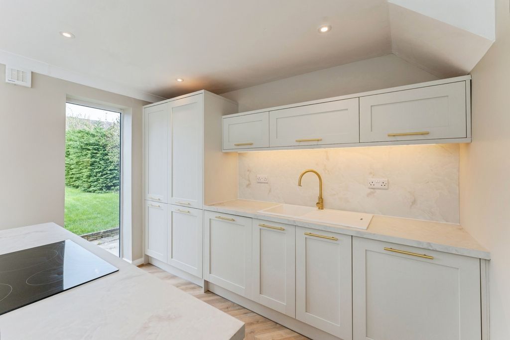 Property photo 3 of 23 Pbox-Img.Jpg