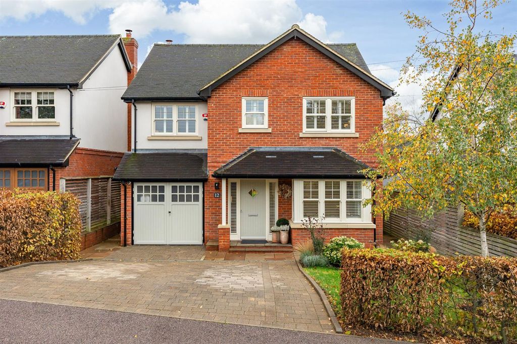 Property photo 1 of 44