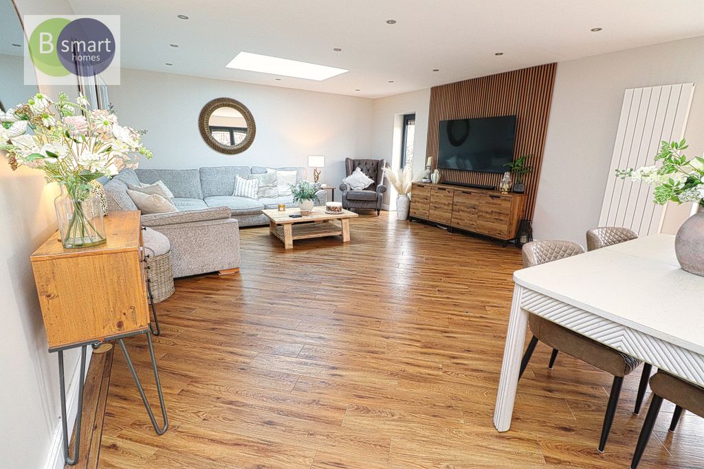 Property photo 2 of 31 Img_3091