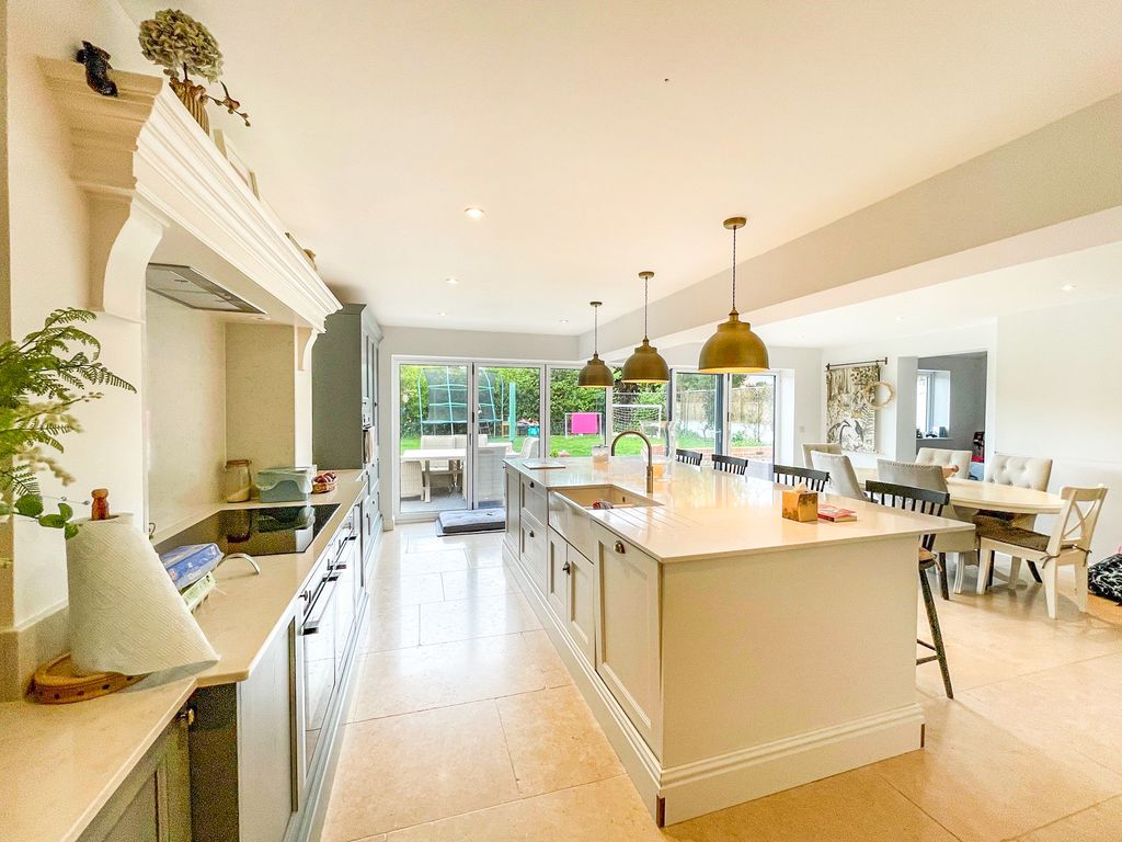 Property photo 2 of 15 18