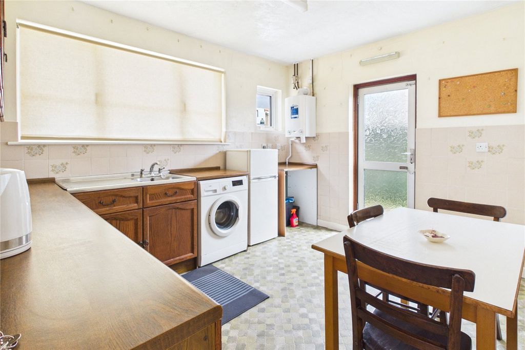 Property photo 3 of 12 Picture No. 13