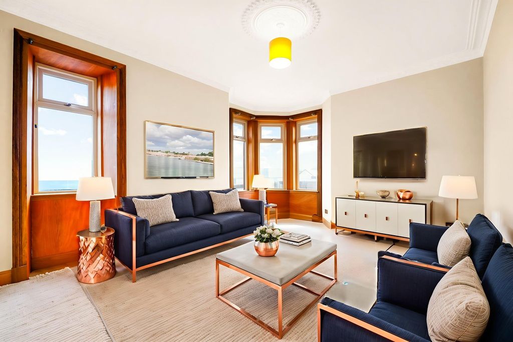 Property photo 3 of 24