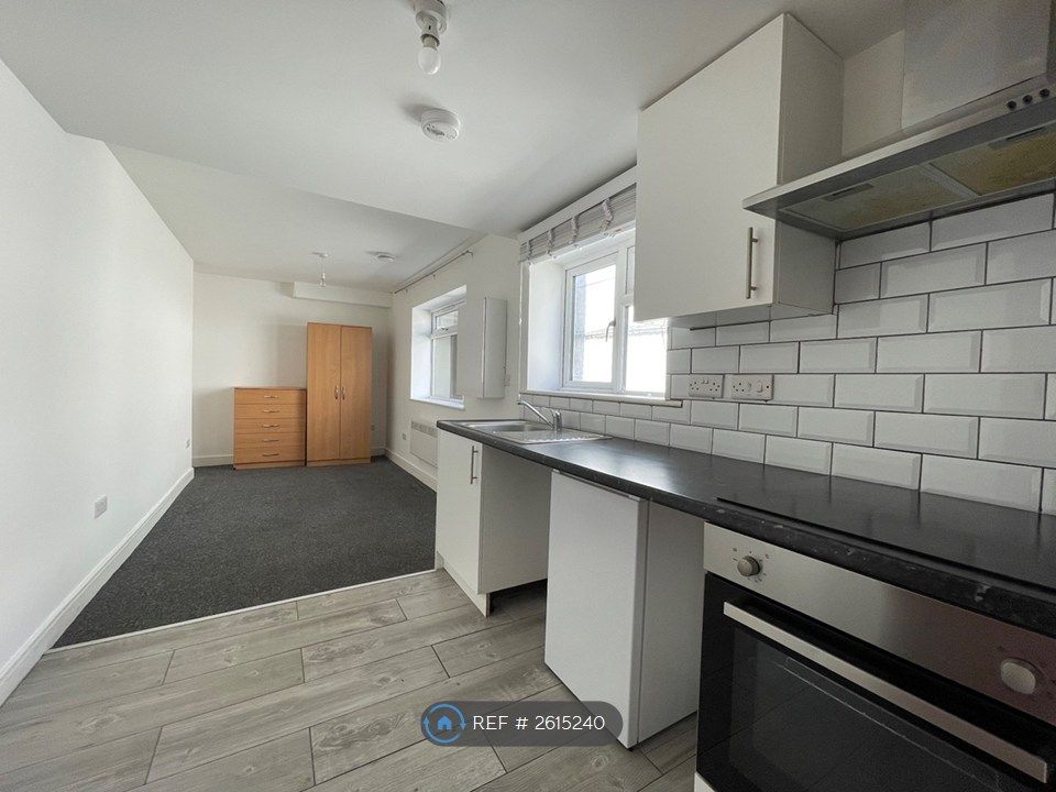Property photo 1 of 3