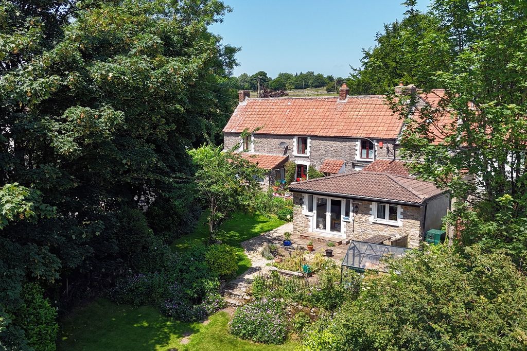 Property photo 1 of 17 3943482
