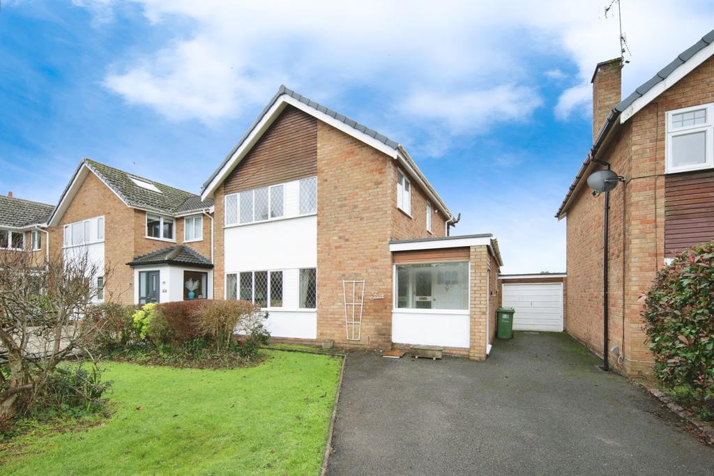 Property photo 1 of 17