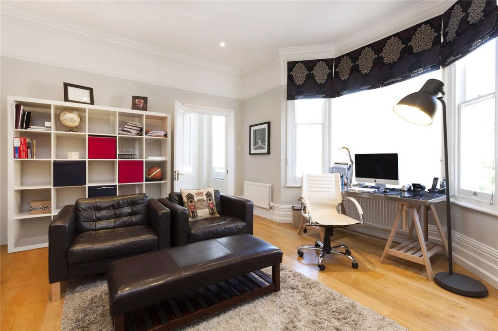 Property photo 3 of 16