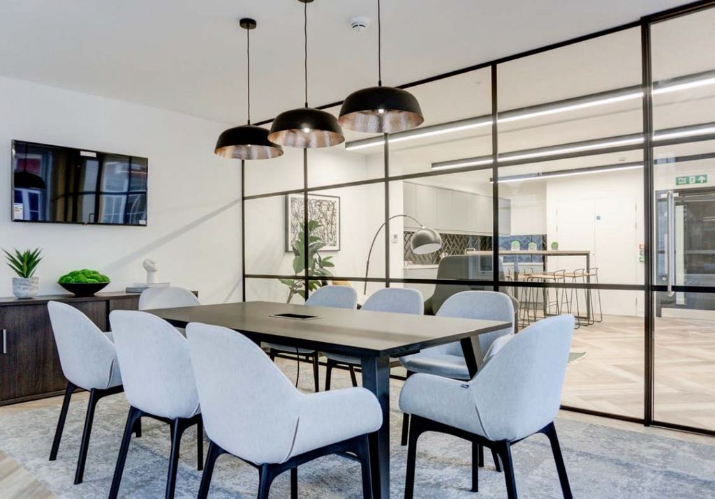 Property photo 2 of 6