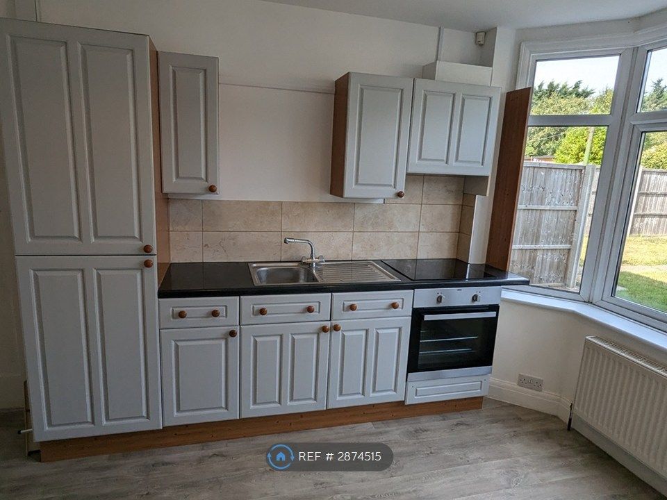 Property photo 3 of 12 Kitchen Diner