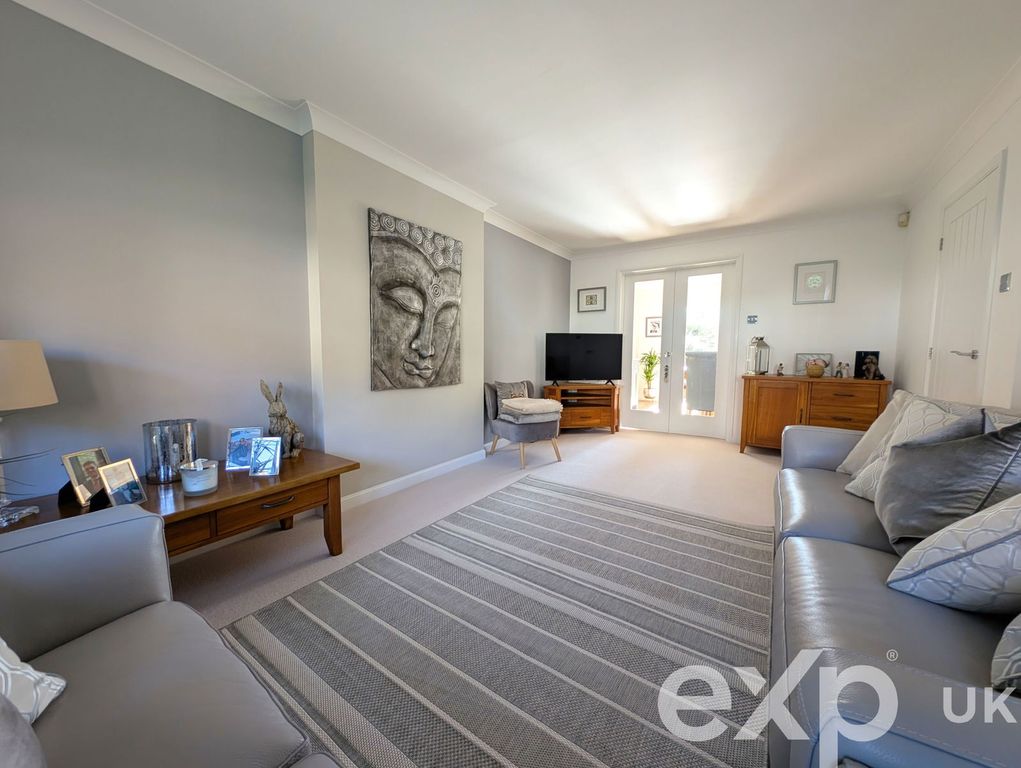 Property photo 3 of 28