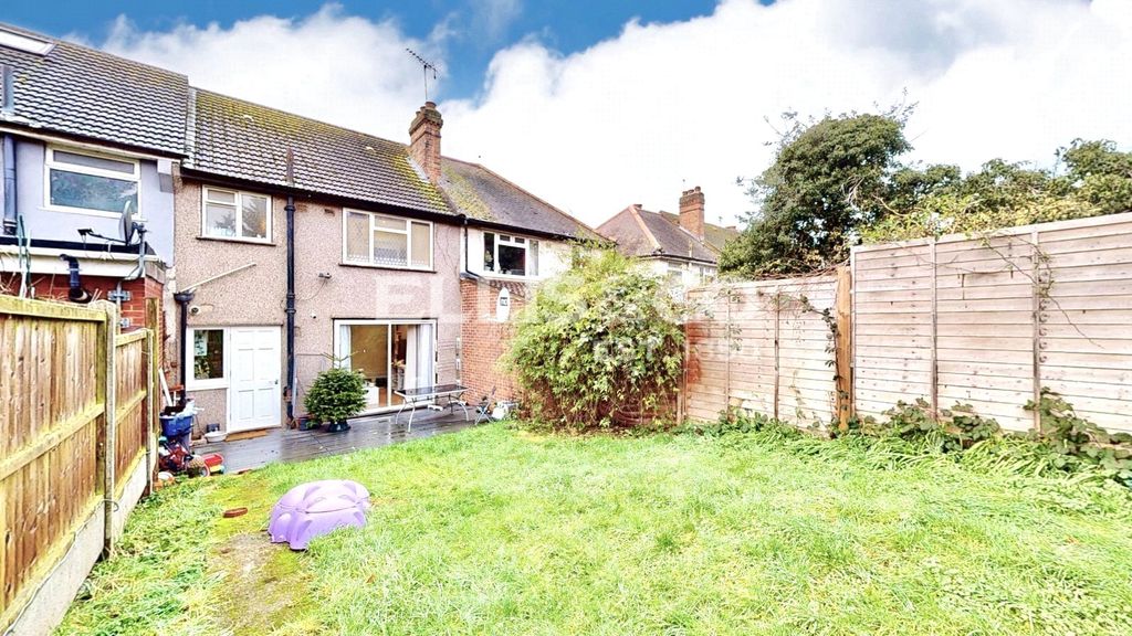 Property photo 3 of 23 Picture No. 20