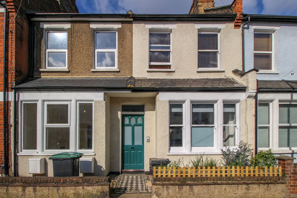 Property photo 3 of 8