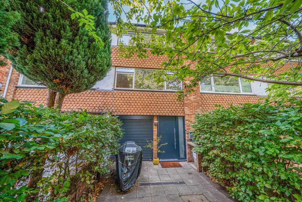 Property photo 1 of 26 External