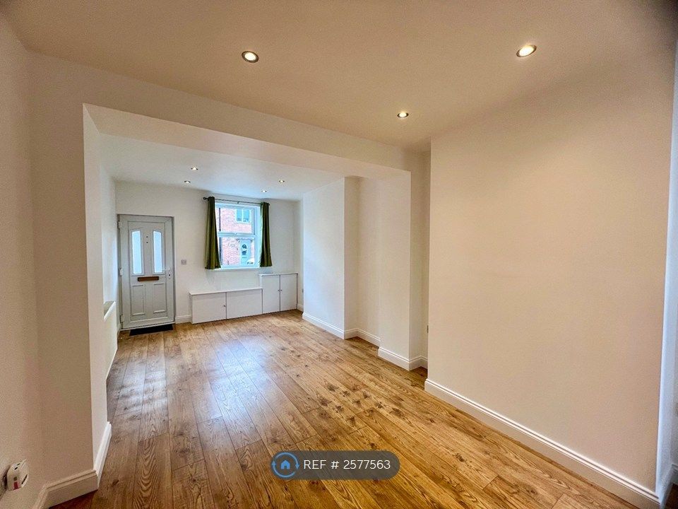 Property photo 3 of 27